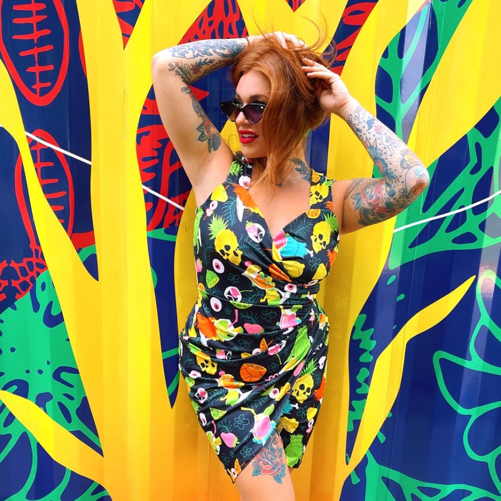 ISO SOURPUSS MONSTER LUAU TIKI DRESS med